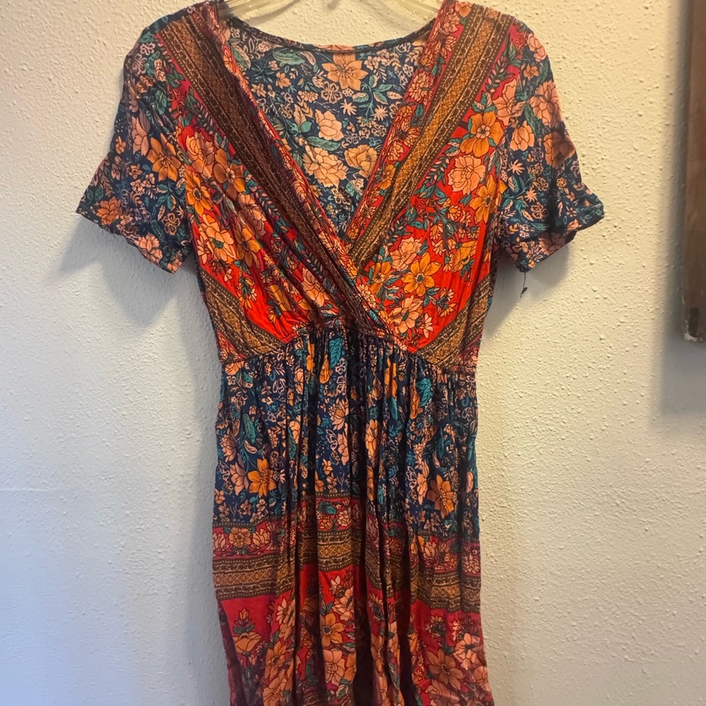 Floral V-Neck Short Sleeve Dress in Navy and Orange